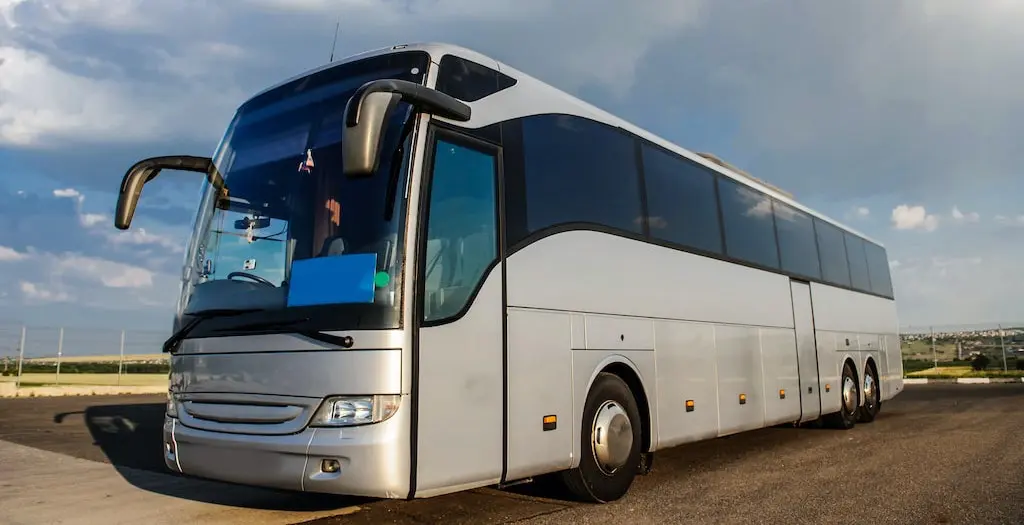 Dubai Minibus Hire:The Perfect Solution for Large Group Transportation